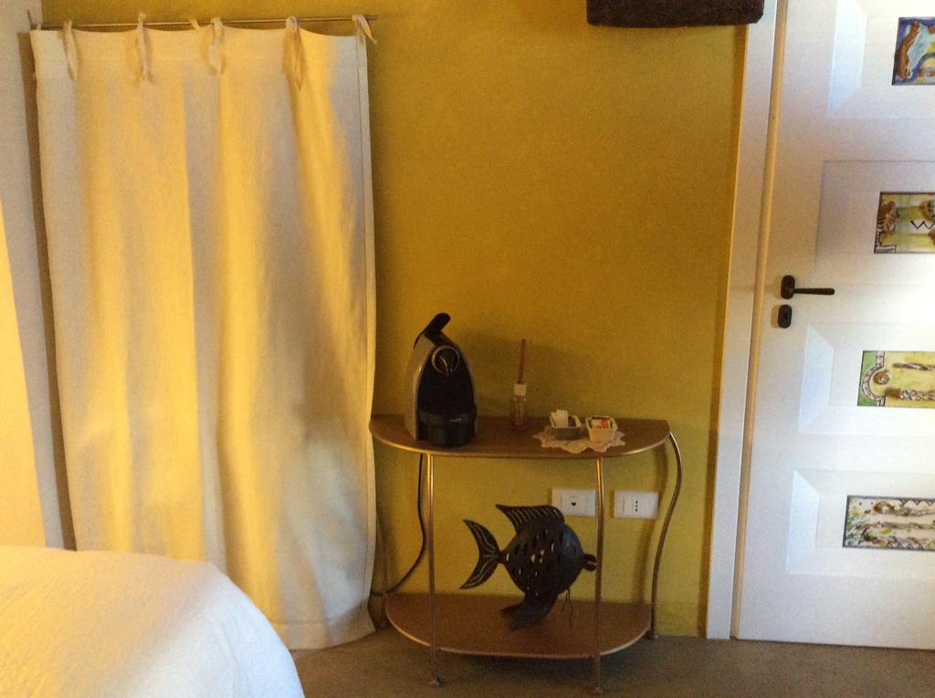Le Maioliche Hotel Scauri  Buitenkant foto