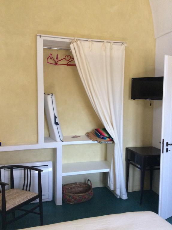 Le Maioliche Hotel Scauri  Buitenkant foto